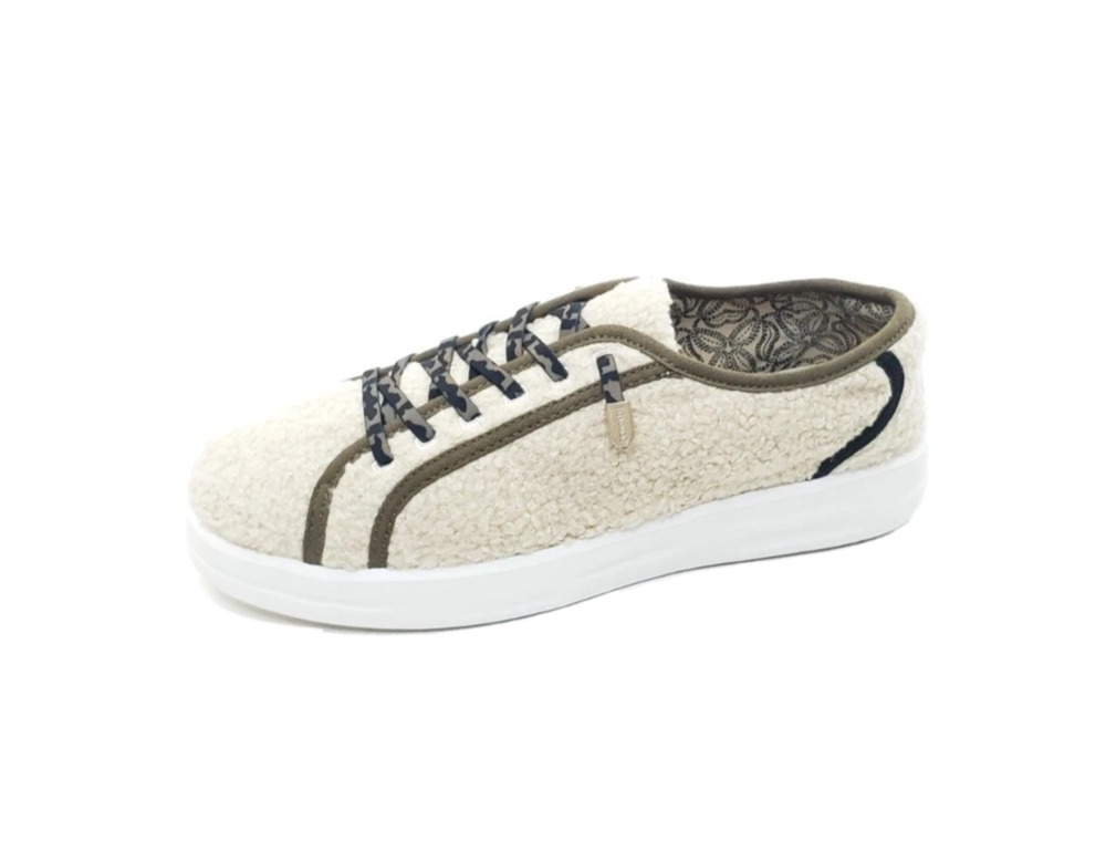 Hey Dude Karina Sherpa Womens Sneakers Marshmallow Leo Fleece Size 9